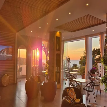 Porto Ulisse Apartahotel 4*