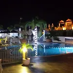 Porto Ulisse アパートホテル