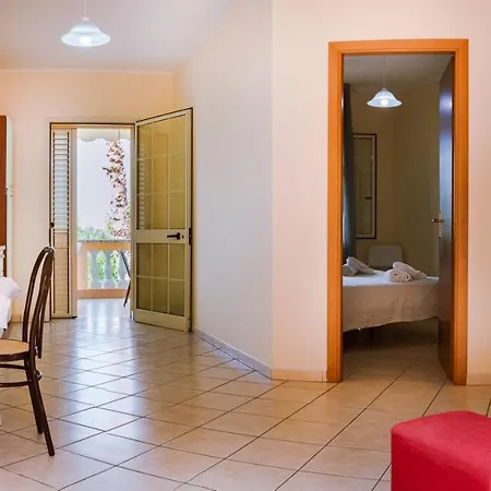 Porto Ulisse Aparthotel Parghelia