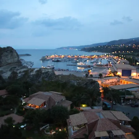 Lägenhetshotell Porto Ulisse 4*