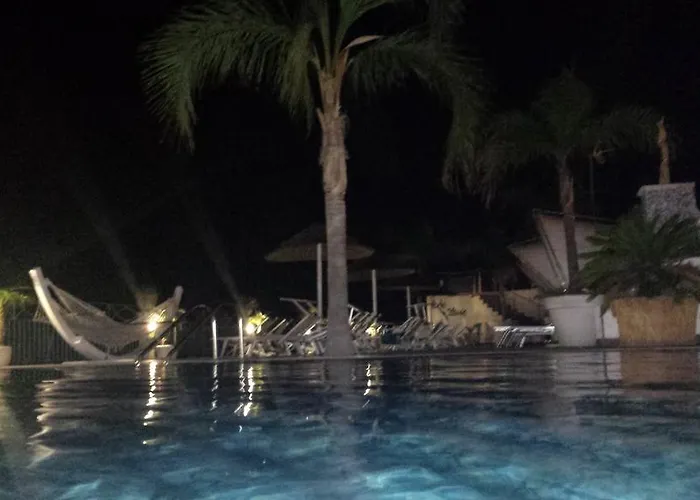 Lägenhetshotell Porto Ulisse 4*